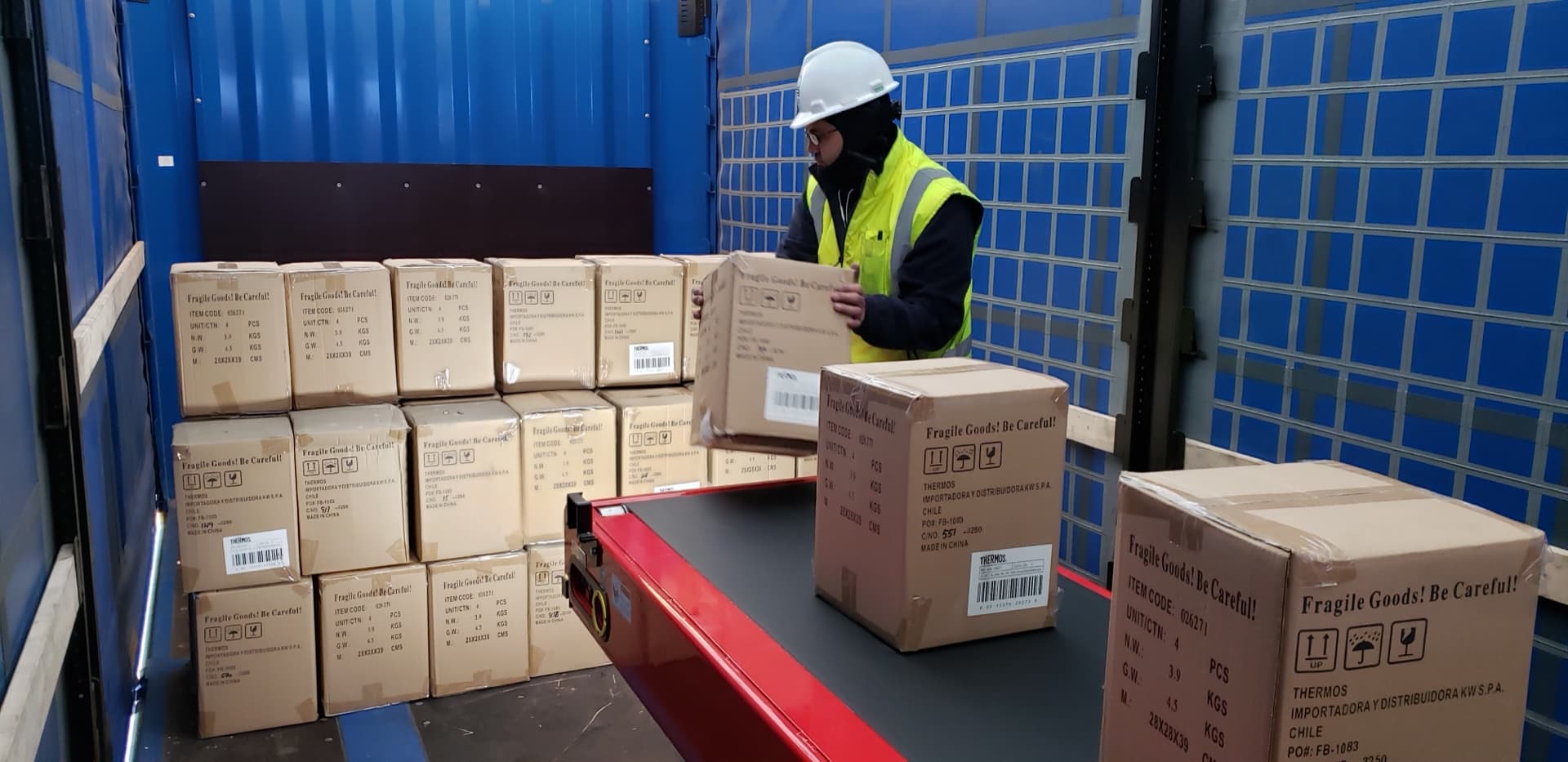 Pallet Logistics operations team running RF picking in the warehouse